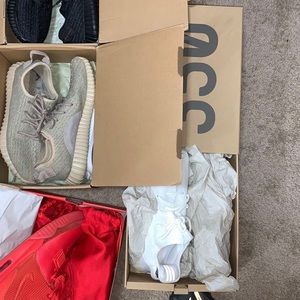 Yeezy YZY Red October Boost 350